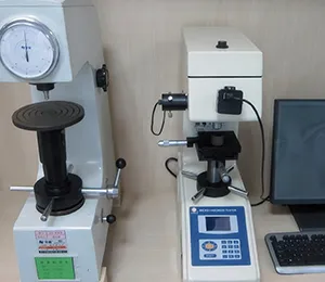 เครื่องทดสอบความแข็งแบบร็อกเวลล์และวิคเกอร์ส