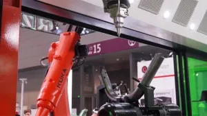 เครื่องตัดเลเซอร์ 3 มิติ 16 แกนสองสถานี